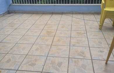 Imagem: A casa possui 2 Dormitórios, 1 Suíte, 2 Banheiros, 80m² de