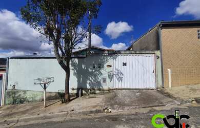 Imagem: A casa possui 2 Dormitórios, 1 Banheiro e 100m² de Área e