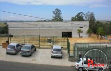 Imagem: O depósito possui 7 Banheiros, 13 Vagas na garagem, 7.200m²