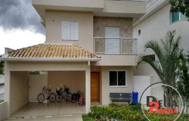 Imagem: A casa em condomínio possui 3 Dormitórios, 1 Suíte, 4 Banheiros