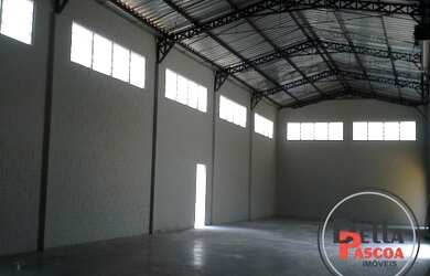 Imagem: O depósito possui 4 Vagas na garagem, 887m² de Área, 548m²