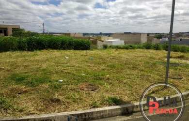 Imagem: O terreno possui 398m² de Área Privada e está localizado