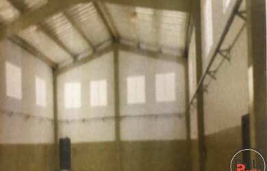 Imagem: O depósito possui 4 Banheiros, 1.000m² de Área e está localizado