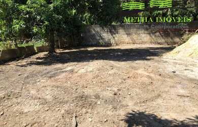 Imagem: O terreno possui 250m² de Área Privada e está localizado