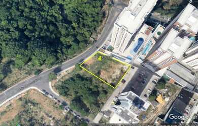 Imagem: O terreno possui 1.200m² de Área Privada e está localizado