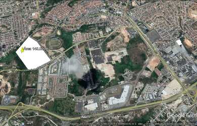 Imagem: O terreno possui 140.000m² de Área Privada e está localizado