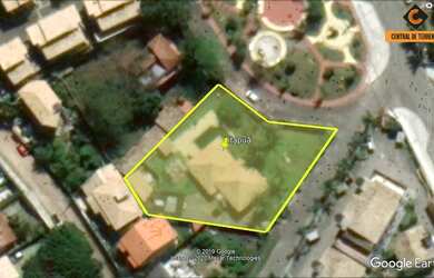 Imagem: O terreno possui 1500m² de Área Privada e está localizado