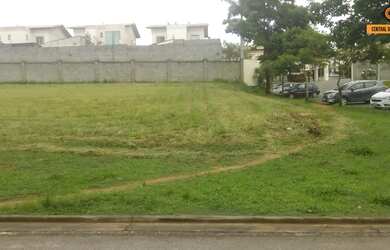 Imagem: O terreno possui 800m² de Área Privada e está localizado