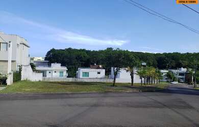 Imagem: O terreno possui 636m² de Área Privada e está localizado