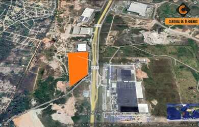 Imagem: O terreno possui 55.000m² de Área Privada e está localizado