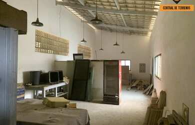 Imagem 4: GALPÃO NO COSTA AZUL. 700m² de Áreae15 Vagas na garagem