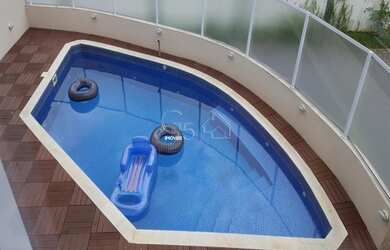 Imagem: A casa em condomínio possui 3 Dormitórios, 3 Suítes, 2 Banheiros