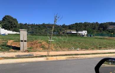 Imagem: O terreno possui 700m² de Área Privada, Imóvel novo e está