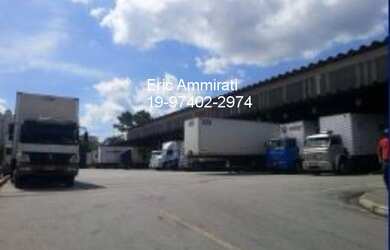 Imagem: O depósito possui 22000m² de Área e 20520m² de Área Privada