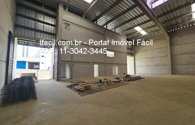 Imagem: O depósito possui 50.000m² de Área, 7.000m² de Área Privada