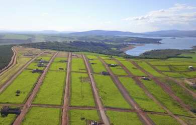 Imagem 3: Lote para venda na Represa de Furnas no Balneario Shangryla, ao lado de...