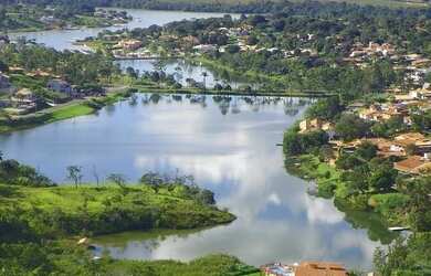 Imagem: O terreno possui 2024m² de Área e está localizado em Capitólio