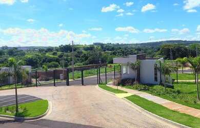 Imagem: O terreno possui 316m² de Área e está localizado em Terras