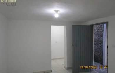 Imagem: A casa possui 1 Dormitório, 1 Banheiro, 40m² de Área Privada