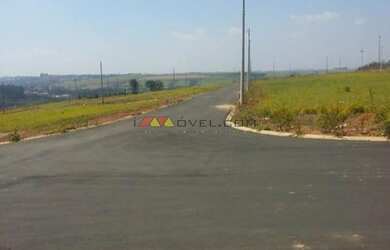 Imagem: O terreno possui 150m² de Área Privada e está localizado