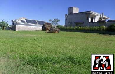 Imagem: O terreno possui 1.000m² de Área e está localizado em Bairro