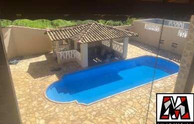 Imagem: A chácara possui 4 Dormitórios, 5 Banheiros, 18 Vagas na garagem