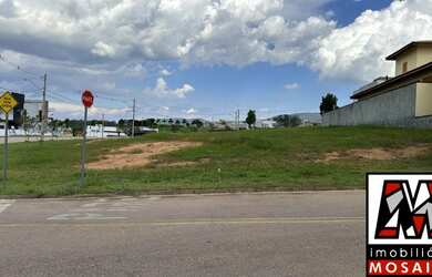 Imagem: O terreno possui 1.095m² de Área e está localizado em Medeiros