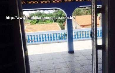 Imagem: A casa possui 3 Dormitórios, 1 Suíte, 2 Banheiros, 3 Vagas