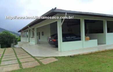 Imagem: A chácara possui 3 Dormitórios, 3 Suítes, 3 Banheiros, 10