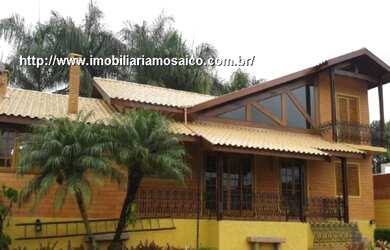 Imagem: A casa em condomínio possui 3 Dormitórios, 1 Suíte, 2 Banheiros