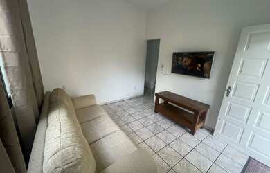 Imagem: A casa possui 3 Dormitórios, 2 Banheiros, 5 Vagas na garagem