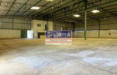 Imagem: O depósito possui 4 Banheiros, 5.000m² de Área e está localizado