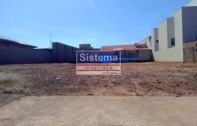 Imagem: O terreno possui 360m² de Área e está localizado em Jardim