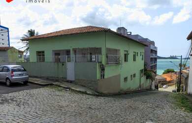 Imagem: A casa possui 9 Dormitórios, 2 Suítes, 2 Banheiros e está