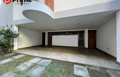 Imagem: A casa possui 3 Dormitórios, 1 Suíte, 2 Banheiros, 3 Vagas