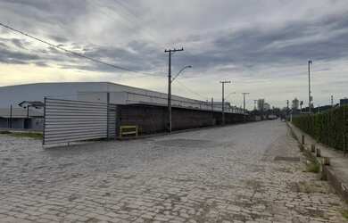 Imagem 3: Aluguel de Galpão Logístico ou Centro de distribuição monousuário, amplo e espaçoso na gra