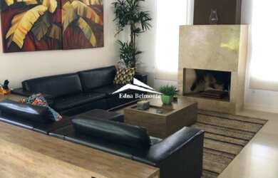 Imagem: A casa em condomínio possui 3 Dormitórios, 3 Suítes, 5 Banheiros