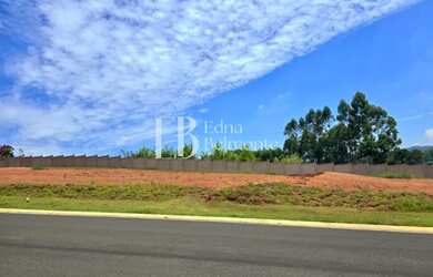 Imagem: O terreno possui 1002m² de Área Privada e está localizado