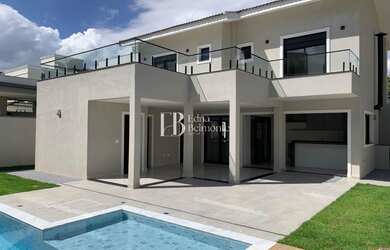 Imagem: A casa em condomínio para alugar possui 3 Dormitórios, 3 Suítes