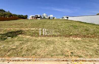 Imagem: O terreno possui 523m² de Área Privada e está localizado