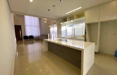 Imagem 2: Imóvel de luxo em condomínio Casa de 3 suítes e 4 vagas no Jardim Novo...