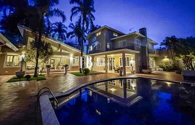 Imagem: A casa em condomínio possui 3 Dormitórios, 3 Suítes, 5 Banheiros