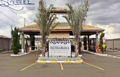 Imagem: 4 dormitórios, 4 suíte, 6 banheiro, 4 vagas na garagem, 350M²