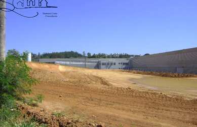 Imagem: O terreno possui 11.500m² de Área e está localizado em Dois