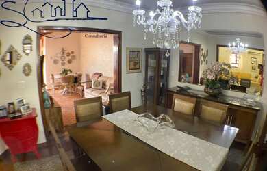 Imagem: A casa possui 4 Dormitórios, 3 Suítes, 5 Banheiros, 4 Vagas