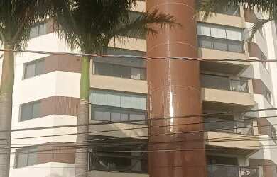 Imagem: O apartamento possui 4 Dormitórios, 2 Suítes, 4 Banheiros