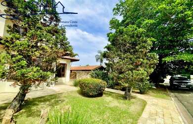 Imagem: A casa em condomínio possui 3 Dormitórios, 3 Suítes, 4 Banheiros