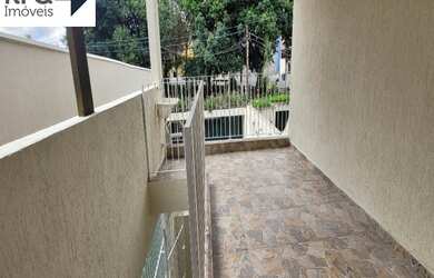 Imagem: A casa possui 6 Dormitórios, 3 Banheiros, 1 Vaga na garagem