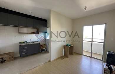 Imagem: O apartamento possui 2 Dormitórios, 1 Suíte, 1 Banheiro, 1