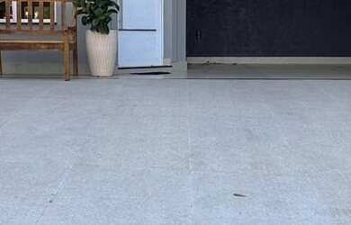 Imagem: A casa em condomínio possui 3 Dormitórios, 1 Suíte, 3 Banheiros